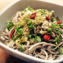 食譜-茶油雙色拌麵